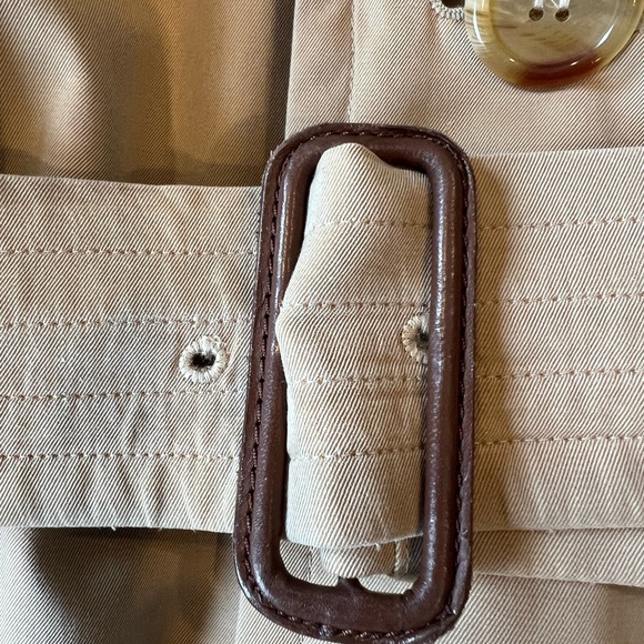 Burberry Trench Coat w/ detachable wool lining and collar - Picture 14 of 15